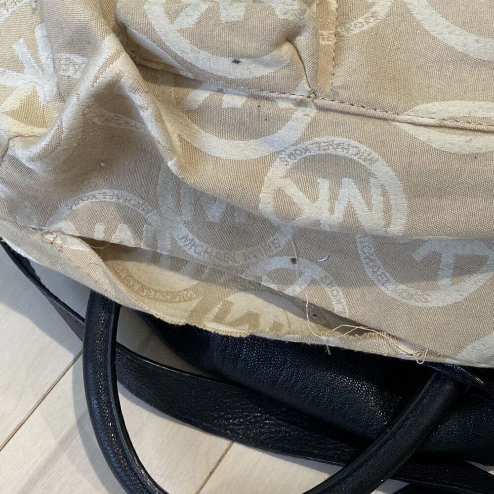 Michael Kors Women's Hamilton Medium Satchel Crossbody Bag Black & Gold - Picture 8 of 10